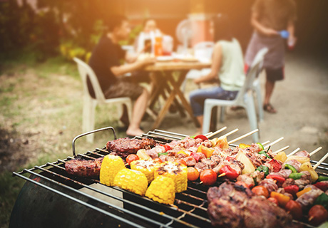 Treffen wir uns zum Mittherbstfest zum Grillen!